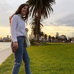 Meet your Posher, Liz